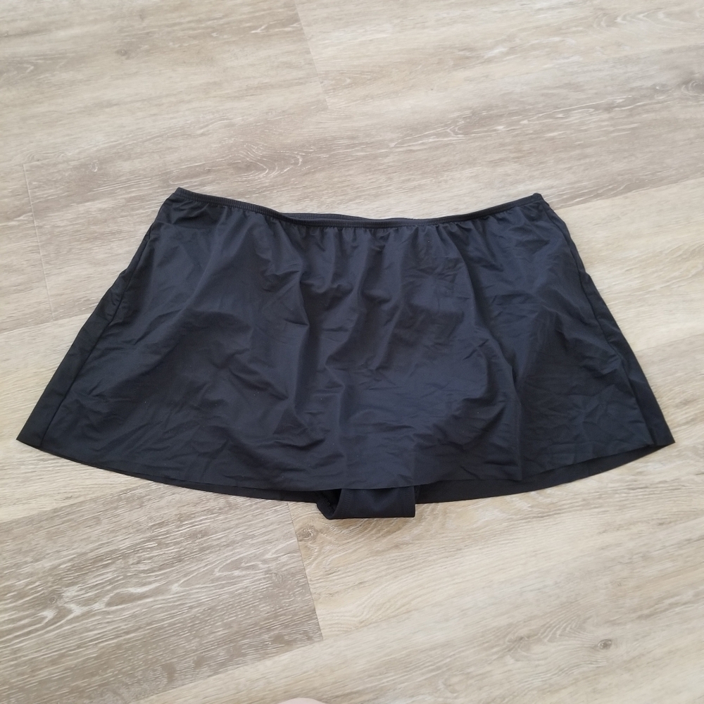NWT Dreamsuit Miracle Brands Black Swim Mini Skirt Size 16